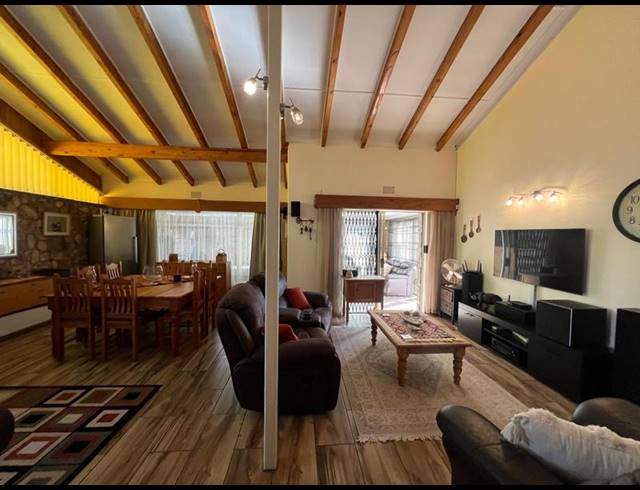 4 BEDROOM HOUSE FOR SALE IN GREENHILLS